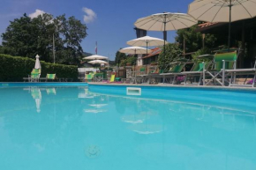 La Lanterna Swimming Pool Retreat - Happy Rentals
